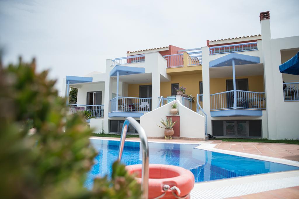 Niriides Apartment คิปปาริสเซีย ภายนอก รูปภาพ