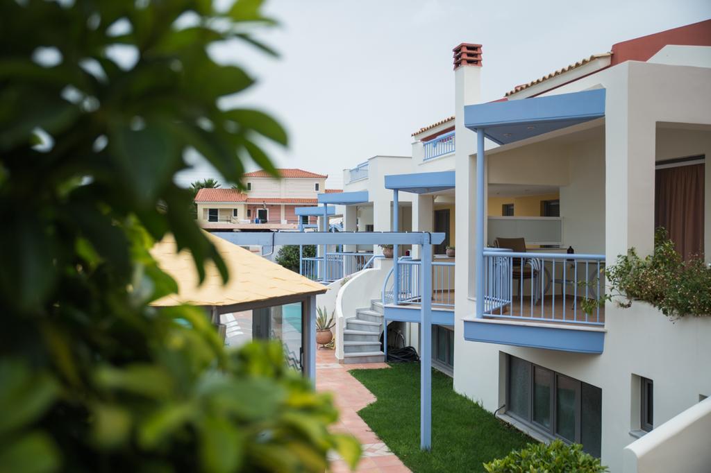 Niriides Apartment คิปปาริสเซีย ภายนอก รูปภาพ