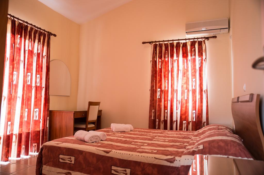 Niriides Apartment คิปปาริสเซีย ภายนอก รูปภาพ